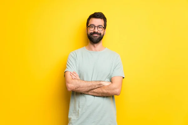 Mannen Med Skägg Och Grön Skjorta Med Glasögon Och Glad — Stockfoto