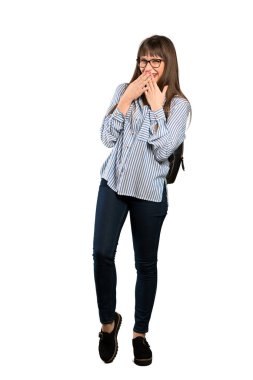 Kadın tam uzunlukta atış çok gülümseyen bardakları ile