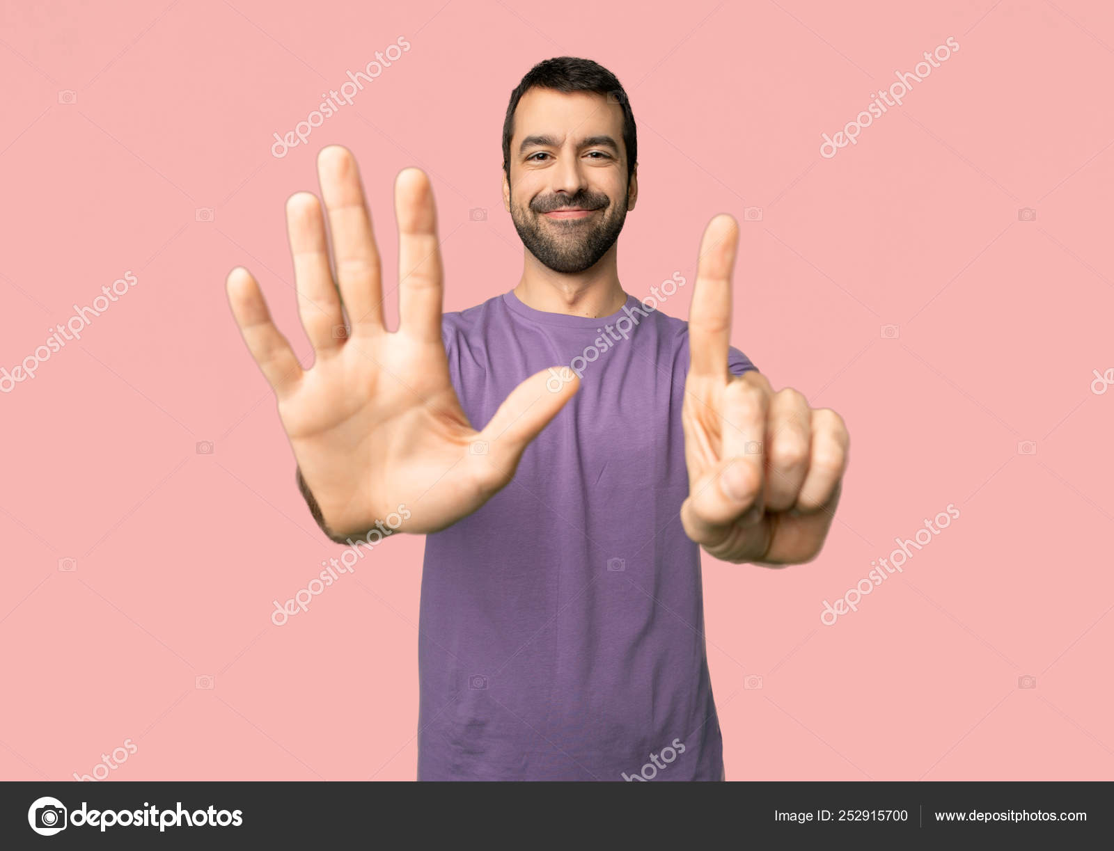 Man calling. Мужчина считает на пальцах. Counter-strike: global offensive (cs: go). Counter man. Считает на пальцах.