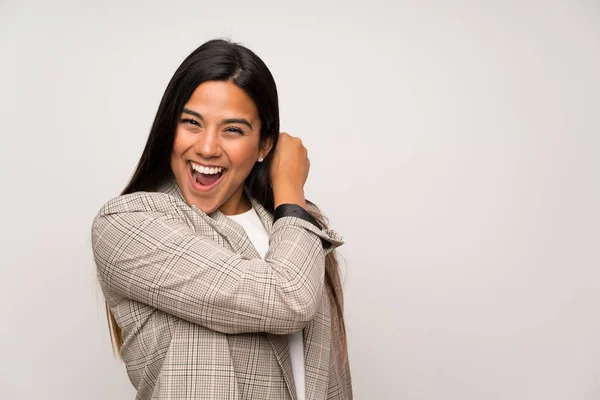 Joven Colombiana Sobre Pared Blanca Celebrando Una Victoria —  Fotos de Stock