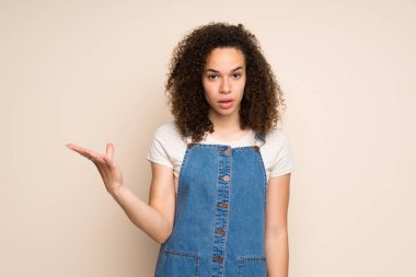 Jest yapma tulum ile Dominik kadın şüpheler