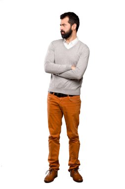 Yakışıklı adam ile karıştırmayın yüz ifade izole beyaz arka plan üzerinde