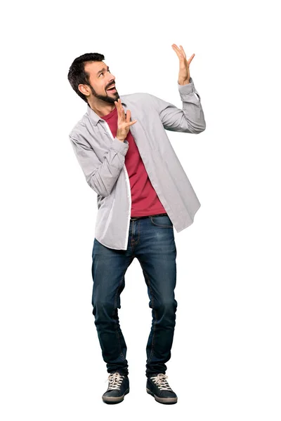 Tiro Completo Homem Bonito Com Barba Nervosa Assustada Sobre Fundo — Fotografia de Stock