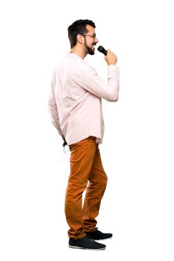 Sakallı yakışıklı adam