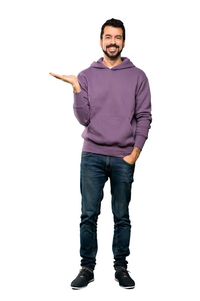 Foto Cuerpo Entero Del Hombre Guapo Con Sudadera Que Sostiene — Foto de Stock