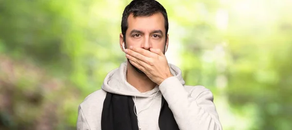 Sport Man Covering Mouth Hands Saying Something Inappropriate Park — Stock Photo, Image
