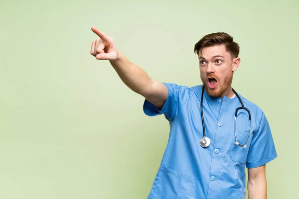 Surgeon Doctor Man Pointing Away — Stock Photo, Image