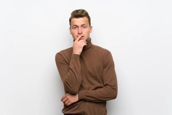 Blonde Man Isolated White Wall Surprised Shocked While Looking Right — Stock Photo, Image