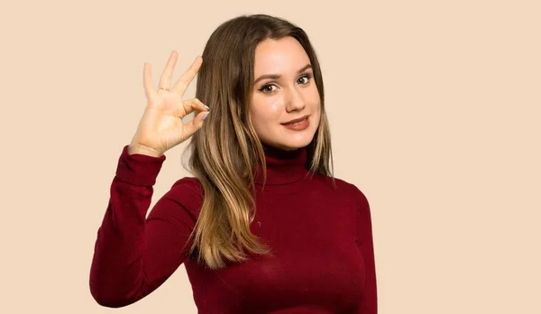 Teenager Girl Turtleneck Showing Sign Fingers Isolated Ocher Background — Stock Photo, Image