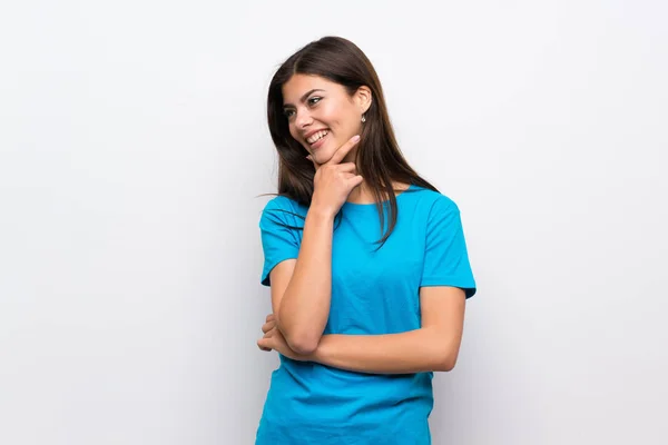 Adolescente Chica Con Camisa Azul Mirando Lado — Foto de Stock