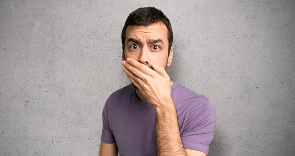 Handsome Man Covering Mouth Hands Saying Something Inappropriate Textured Wall — Stock Photo, Image