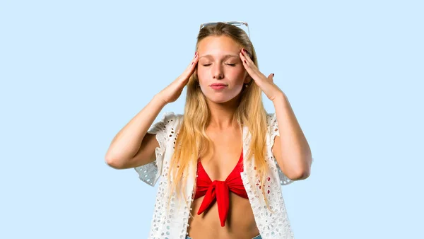 Menina Loira Férias Verão Infeliz Com Algo Expressão Facial Negativa — Fotografia de Stock