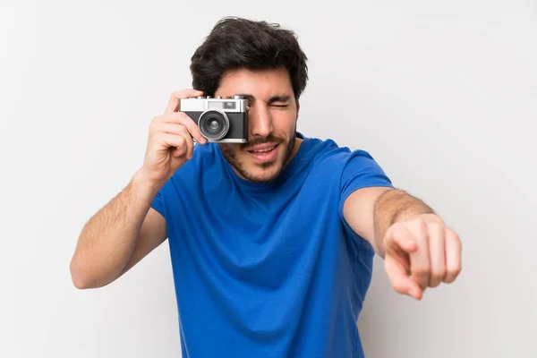 Bonito Homem Segurando Uma Câmera — Fotografia de Stock