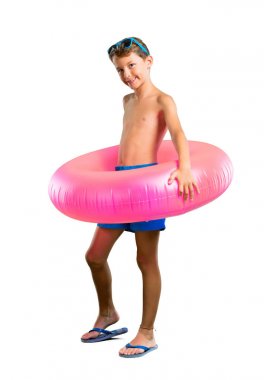 Izole beyaz arka plan üzerinde yaz tatilinde Happy çocuk tam uzunlukta bir çekim