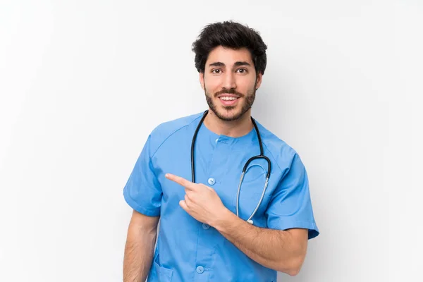 Sebész Orvos Ember Több Mint Elszigetelt Fehér Fal Mutatva Ujját — Stock Fotó