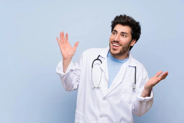 Doctor Man Surprise Facial Expression — Stock Photo, Image