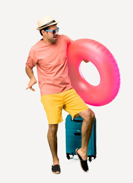 Plano Completo Man Con Sombrero Gafas Sol Sus Vacaciones Verano —  Fotos de Stock