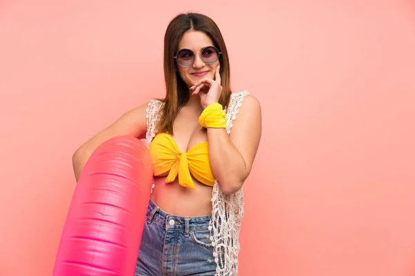 Jonge Vrouw Bikini Zomervakantie Denken Een Idee — Stockfoto