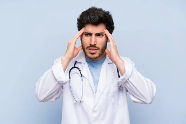 Doktor Man Olycklig Och Frustrerad Över Något Negativt Ansiktsuttryck — Stockfoto