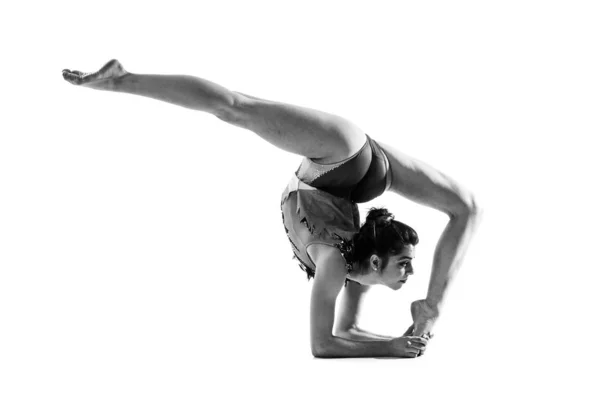 Holka Dělá Rytmickou Gymnastiku — Stock fotografie