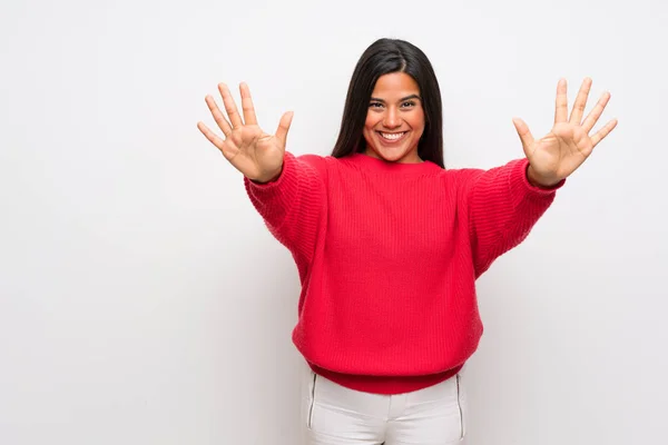 Young Colombian Girl Red Sweater Counting Ten Fingers — 스톡 사진