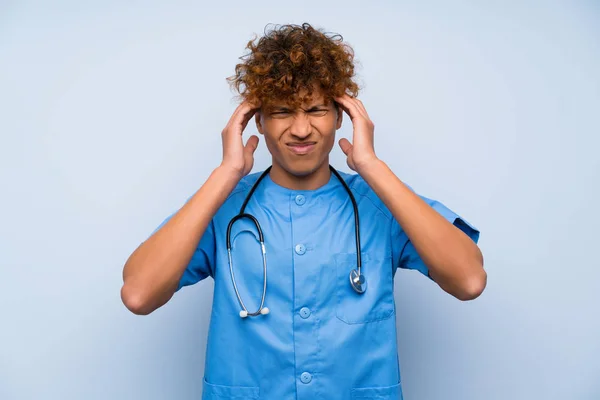 Médico Cirurgião Afro Americano Infeliz Frustrado Com Alguma Coisa Expressão — Fotografia de Stock