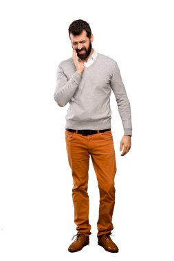 Izole beyaz arka plan üzerinde diş ağrısı ile Yakışıklı adam