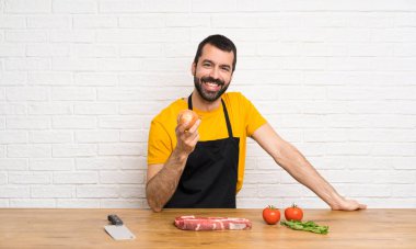 Bir mutfakta Happy Chef