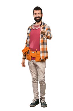 Esnaf adam izole beyaz arka plan üzerinde iyi bir anlaşma kapanış için el sıkışırken