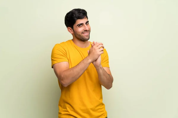 Young Man Pink Wall Applauding Presentation Conference — Stock Photo, Image