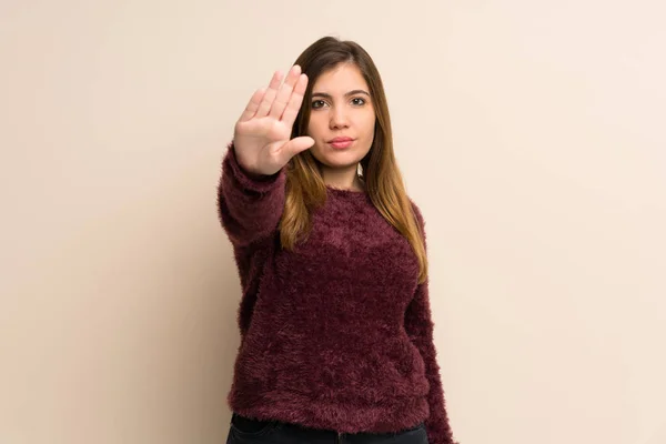 Junges Mädchen Macht Stop Geste — Stockfoto