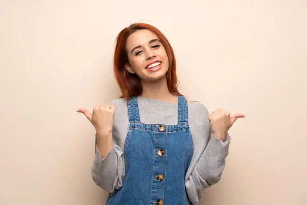 Young Redhead Woman Isolated Background Giving Thumbs Gesture Both Hands — 스톡 사진