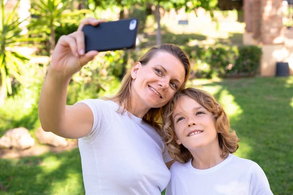 Happy Mother Son Park Making Selfie — Stock Photo, Image