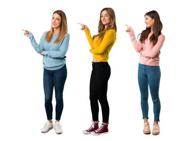 Una Toma Completa Grupo Personas Con Ropa Colorida Apuntando Con — Foto de Stock