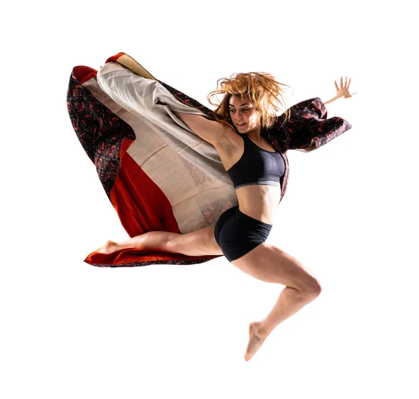 Junges Tanzmädchen Mit Kimono Springen — Stockfoto