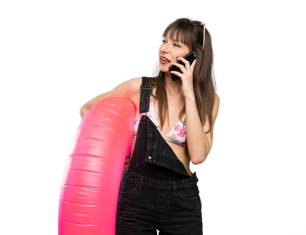Giovane Donna Bikini Mantenere Una Conversazione Con Telefono Cellulare Sfondo — Foto Stock