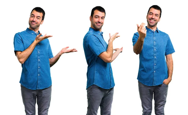 Set Van Knappe Man Met Blauw Shirt Presenteren Uitnodigen Komen — Stockfoto