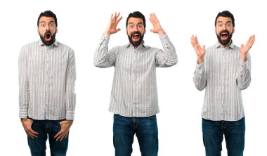 Sürpriz ve şok yüz ifadesi ile sakallı Yakışıklı adam Kolaj