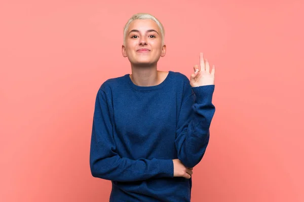 Teenager Girl White Short Hair Pink Wall Showing Sign Fingers — Stock Photo, Image