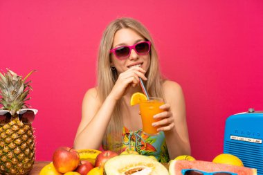 Meyve çok mayo genç sarışın kadın