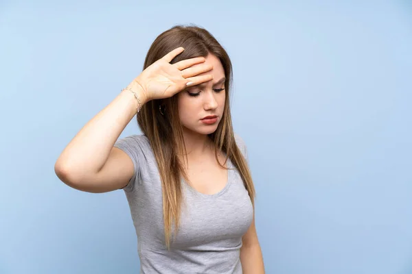 Teenager Girl Isolated Blue Wall Tired Sick Expression — Stock Photo, Image