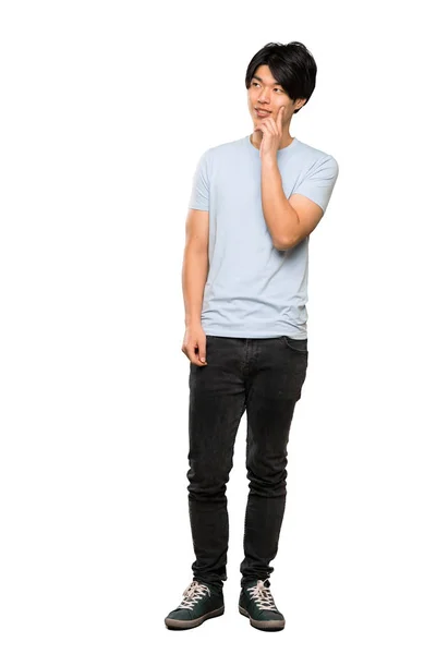 Full Length Scatto Uomo Asiatico Con Camicia Blu Pensando Idea — Foto Stock