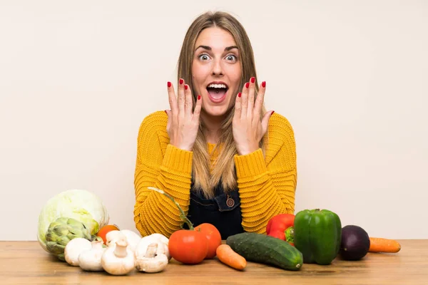 Woman Lots Vegetables Surprise Facial Expression — Stock Photo, Image