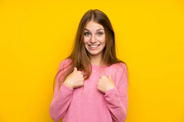 Young Woman Long Hair Isolated Yellow Wall Surprise Facial Expression — Stock Photo, Image