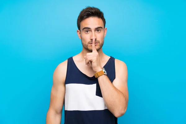 Joven Guapo Sobre Fondo Aislado Mostrando Gesto Silencio Poniendo Dedo — Foto de Stock