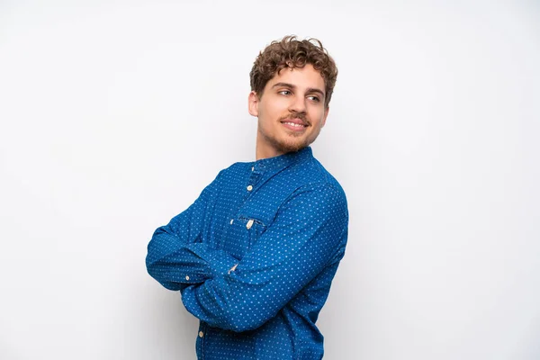 Blonde Man Met Het Blauwe Shirt Lachen — Stockfoto