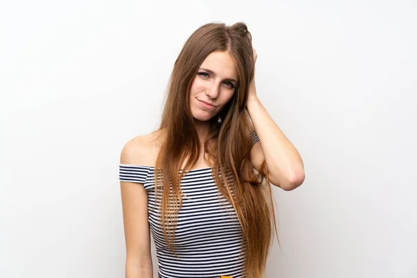 Jeune Femme Aux Cheveux Longs Sur Mur Blanc Isolé Avec — Photo