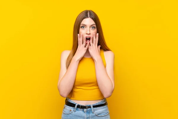 Young Woman Isolated Yellow Background Surprise Facial Expression — Stock Photo, Image