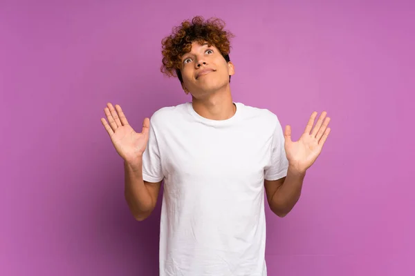 Joven Afroamericano Hombre Sobre Aislado Púrpura Pared Haciendo Gesto Dudas — Foto de Stock