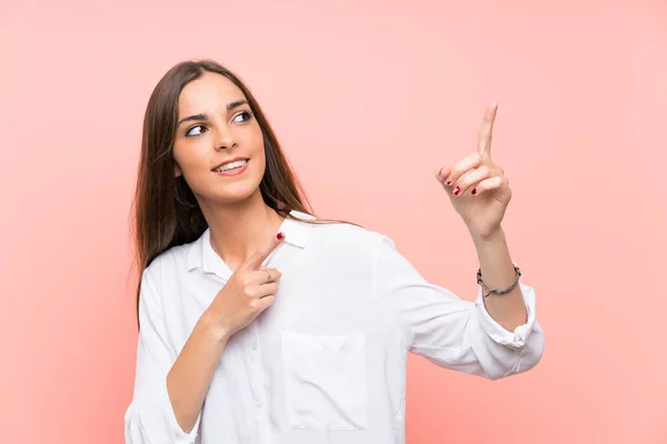 Young Woman Isolated Pink Background Pointing Index Finger Great Idea — Stock Photo, Image